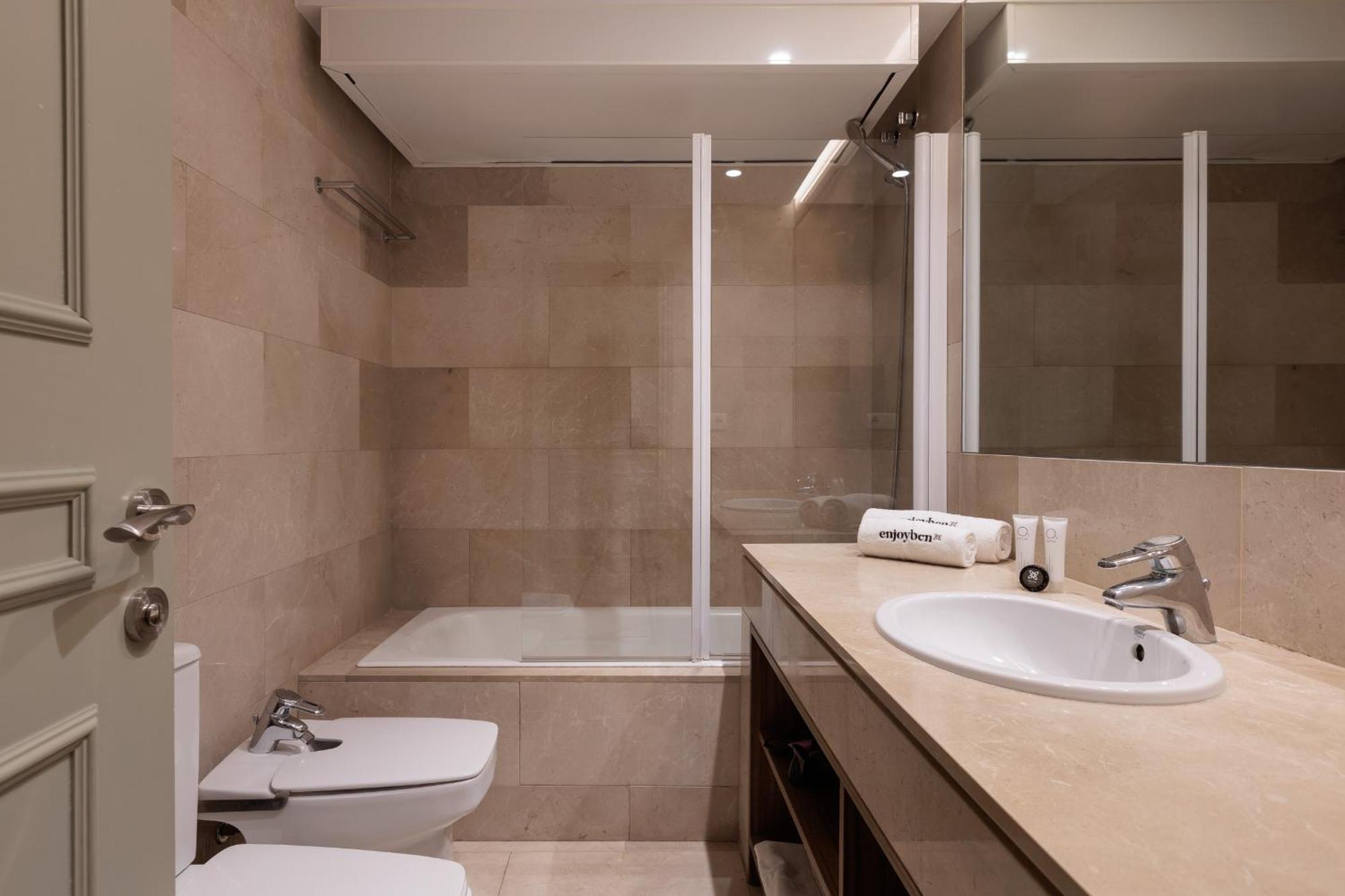Apartamento Passeig De Gracia By Enjoybcn Barcelona Exterior foto